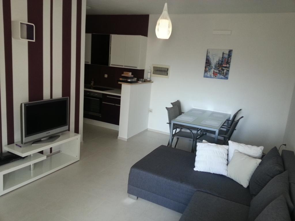 Apartment Tara Sumartin Rum bild